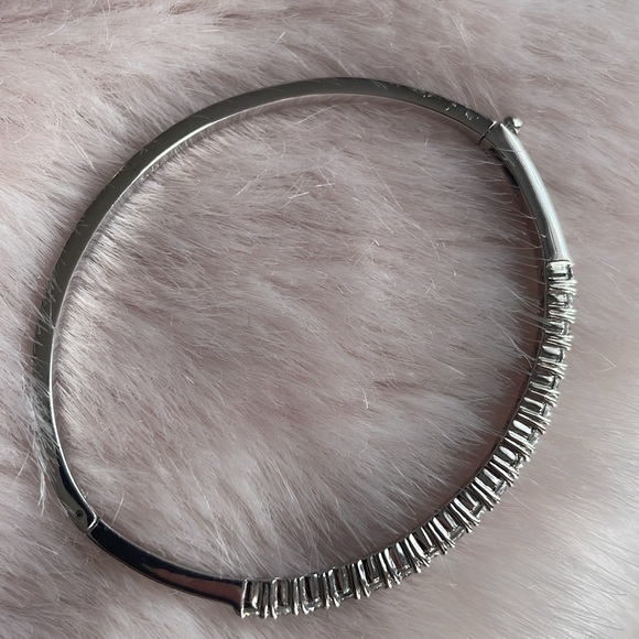 STERLING SILVER CLIP BANGLE WITH RHINESTONE PAVE SETTING - Picture 3 of 16